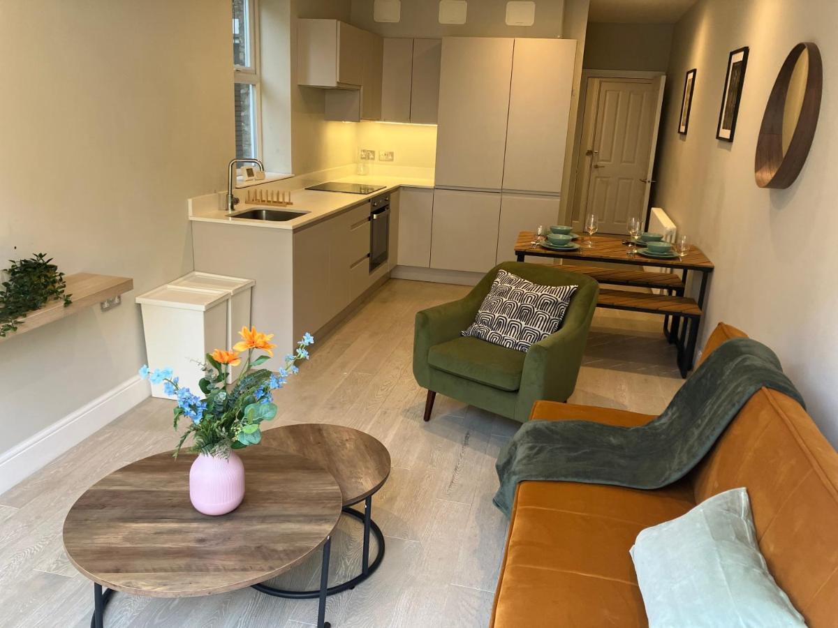 Spectacular 2 Bed Apartment With Lovely Terrace - 1 The Southwell Londýn Exteriér fotografie
