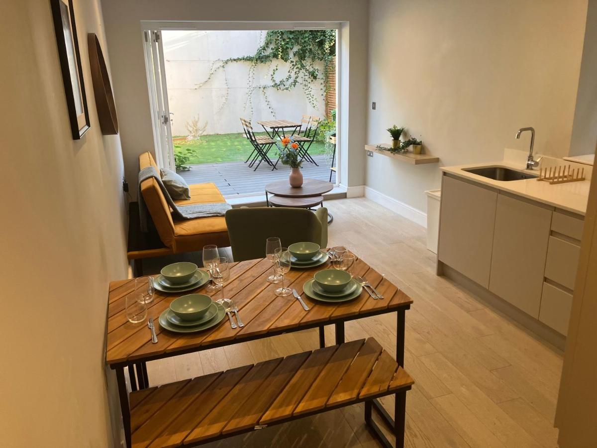 Spectacular 2 Bed Apartment With Lovely Terrace - 1 The Southwell Londýn Exteriér fotografie